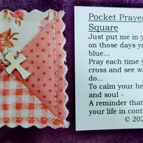 Pocket Prayer Quilt, Heart Shapes Template, Fundraising Crafts, Prayer Pillow, Prayer Quilt, Quilting Table, Beginner Quilting Projects, Mini Patchwork, Pocket Prayer