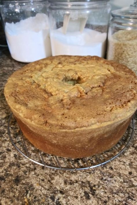 CRISCO POUND CAKE Butter Crisco Pound Cake, Crisco Cake Recipe, Crunchy Top Pound Cake, Krispy Kreme Pound Cake, Crusty Pound Cake Recipe, Crisco Pound Cake Recipe, Crunchy Top Pound Cake Recipe, Homemade Pound Cake, Tasty Sweets