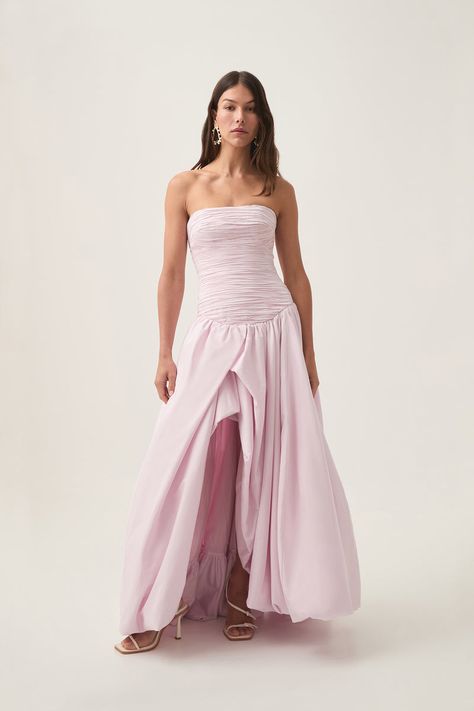 Shop the Violette Bubble Hem Maxi Dress in Pastel Pink online at Aje. Express Shipping via DHL. Easy and fuss-free returns. Engagement Party Dresses, Skirt Asymmetrical, Dress Pastel, Bubble Hem, Bubble Dress, Strapless Gown, Straight Neckline, Ruched Bodice, Denim Accessories