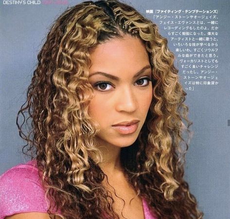 Beyonce Curly Hair, 2000s Beyonce, Beyonce Makeup, Beyonce Braids, Beyonce 2000's, 2000s Hair, Beyonce Blonde, Beyonce Hair, Beyonce Outfits