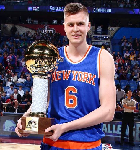 He really is a unicorn. 🦄  Kristaps Porzingis wins the 2017 NBA Skills Challenge. Kristaps Porzingis, Ny Knicks, All Things New, A Unicorn, New York Knicks, Anime Outfits, Nba, Sports Jersey, New York