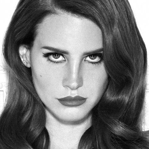 Mariano Vivanco, Lana Del Rey Vinyl, Lana Rey, Black And White Face, Elizabeth Grant, Close Up Portraits, Gq Magazine, Sketches Simple, Lana Del Ray