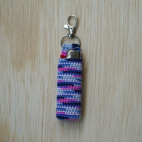 Crocheted Lighter Holder, How To Crochet A Lighter Holder, Lighter Keychain Holder, Lighter Holder Keychain, Lighter Case Crochet, Crochet Lighter Holder Pattern, Crochet Lighter Cover, Crochet Lighter Holder Pattern Free, Crochet For Men Gift Ideas