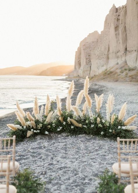 Beach Wedding Ceremony Arch, Beach Wedding Decorations Reception, Beach Wedding Ceremony, Simple Beach Wedding, Wedding Ceremony Ideas, Wedding Ceremony Arch, Grass Wedding, Beach Wedding Inspiration, Wedding Beach Ceremony