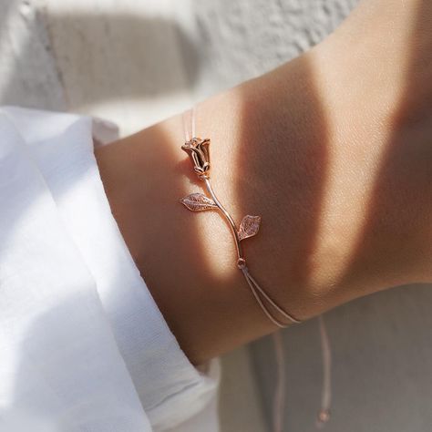 Gold Bracelet For Girls Jewelry, Breslet For Girl Gold, Breslate For Girl Gold, Latest Gold Bracelets For Girls, Gelang Emas Simple Elegant, Gold Bracelet For Women Classy, Minimalist Accessories Jewellery, Simplistic Jewelry, Army Art