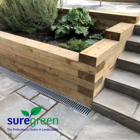 Railway Sleepers Garden, Sleepers In Garden, Small Garden Landscape, Railway Sleepers, Landscaping Retaining Walls, Tiered Garden, Back Garden Design, Sloped Garden, Garden Steps