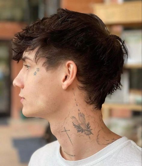 Patchtattoo Sleeve, Haircut Coupons, Mens Quiff, V Shaped Haircut, King Tattoos, Cool Mens Haircuts, Mens Haircut, Jaden Hossler, Red Ink Tattoos