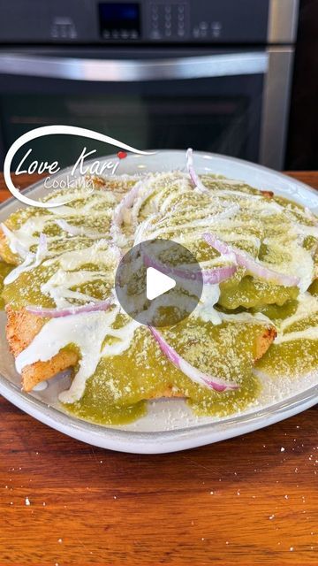 Karina Valladares on Instagram: "Chilaquiles Verdes Rellenos.
These stuffed chilaquiles in green salsa are absolutely the best! 🥰 I like to think of them as the Mexican version of ravioli 😋 With these ingredients you can make about 25 chilaquiles. hope you enjoy this recipe. Please comment down below what recipe you will like to see next. Also, check out our YouTube Channel for the full video and for more delicious recipes. Link in Bio 😊

CHILAQUILES VERDES RELLENOS INGREDIENTS:
For the salsa:
► 10 tomatillos
► 2 jalapeños
► 2 serrano peppers
► Small piece white onion
► 2 garlic cloves
► Small bunch of cilantro
► 2 tsp chicken bouillon
► 1/2 cup of the water from the veggies
► Strand of epazote
For the chilaquiles
► 2 cups of corn masa (I'm using maseca)
► Some salt
► 1 1/2 - 2 cups of How To Make Chilaquiles Verdes, Chilaquiles Recipe Videos, Healthy Chilaquiles Recipe, Chiliquillas Recipe Easy, Stuffed Chilaquiles, Chilaquiles Recipe Mexican, Green Chilaquiles Recipe, Chilaquiles Rellenos, Easy Chilaquiles Recipe