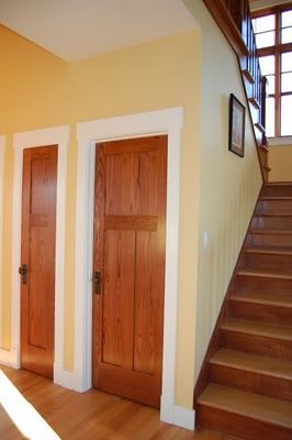 white and natural wood trim- does it work together? Wood Doors White Trim, Stained Wood Trim, Natural Wood Trim, White Baseboards, Stained Trim, Painted Interior Doors, Stained Doors, Oak Trim, Prehung Doors