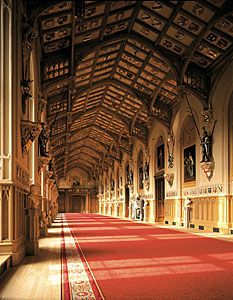 Ceiling in the Great Hall of Windsor Castle Windsor Castle Interior, Midevil Castle, Inside Windsor Castle, Ars Magica, Palace Interior, Famous Architecture, Castle Mansion, Castle Aesthetic, Dark House