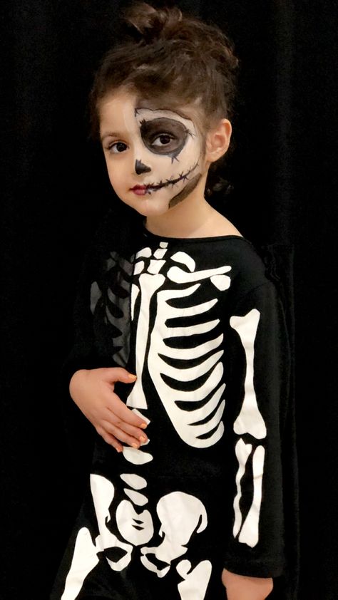 Toddler Skeleton Face Paint, Halloween Kid Face Paint, Skeleton Face Makeup Kids, Kid Skeleton Face Paint, Skeleton Kids Makeup, Kids Skull Face Paint, Halloween Smink Kids, Kid Skeleton Makeup, Toddler Skeleton Makeup