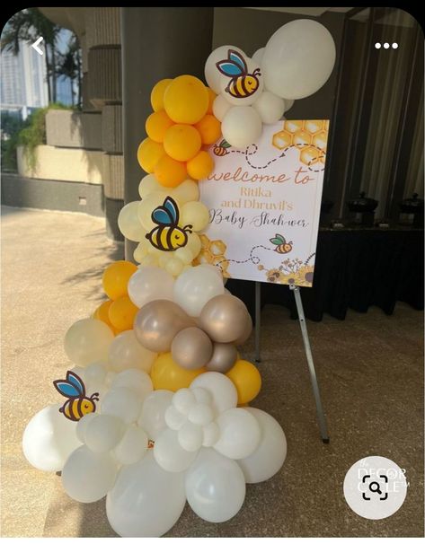 Winnie The Pooh Themed Baby Shower Ideas, Yellow Baby Shower Ideas, Yellow Baby Shower Theme, Baby Shower Winnie Pooh, Baby Shower Bee Theme, Bee Baby Shower Decoration, What Will Baby Bee, Gender Reveal Baby Shower Themes, What Will It Bee