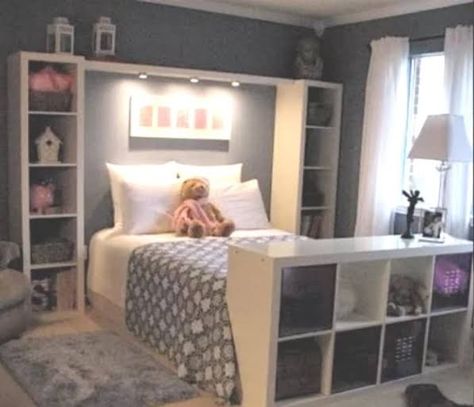 Organize A Small Bedroom, Small Bedroom Decor Ideas, Zimmer Diy, Small Bedroom Organization, Creative Bedroom, Small Bedroom Decor, Small Room Design, Chic Bedroom, Small Room Bedroom