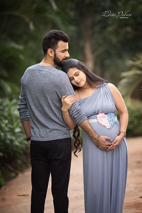 Maternity Photography For Couples, Maternity Shoot Indian Photo Ideas, Maternity Indian Photography, Maturity Couple Photoshoot, Pregnant Couple Shoot, Matanity Photo Ideas Maternity Shoots, Metarnity Photoshoot Ideas, Srimantham Photo Poses, Pre Maternity Photo Shoot Indian