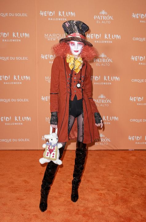 Heidi Klum Costume, Heidi Klum Halloween Costume, Dylan Mulvaney, Alexina Graham, Alix Earle, Iconic Movie Characters, Best Celebrity Halloween Costumes, Annual Halloween Party, Celebrity Costumes