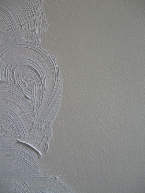 There is texture on the walls with the different ways the paint is layed on the wall. Texturing Walls, Plaster Walls Diy, Plaster Wall Texture, Drywall Texture, Ceiling Bathroom, Painting Textured Walls, Plaster Texture, Nordic Bedroom, Diy Plaster