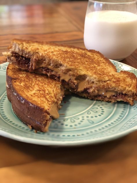 [homemade] Grilled PB&J Pbj Sandwich, Peanut Butter Jelly Recipes, Sandwich Drawing, Homemade Grill, The Best Dinner Recipes, Pb And J, Best Dinner, Cool Kid, Jelly Recipes