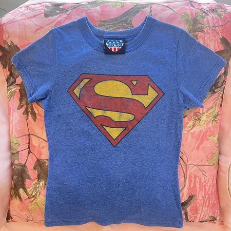 junk food y2k superman “save me” tshirt 🩷🪽🦸‍♂️💫✨... - Depop Superman Tshirt, Yellow T Shirt, Junk Food, Sweatshirt Shirt, Superman, Jean Shirts, Sneaker Boots, Casual Skirts, Casual Pants