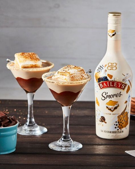 Drink of the Week Baileys S’mores-Tini | Chilled Magazine Baileys Smores Martini, Baileys Mixed Drinks, Baileys Churro Drink, Smores Alcoholic Drinks, Smores Baileys Recipes, Baileys Smores Drink, S’mores Alcoholic Drinks, Baileys Smores Recipes Drinks, S’mores Martini Recipe