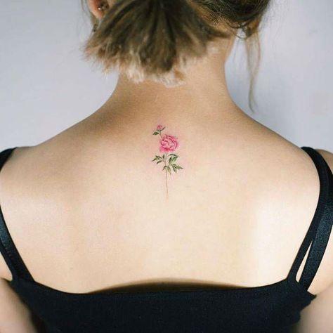 27 Subtle Small Flower Tattoos Pink Peony Tattoo, Tattoo Son, Sunflower Tattoo Small, Herz Tattoo, Flower Tattoo Back, Small Flower Tattoos, Delicate Tattoo, Disney Tattoo, Rosen Tattoo