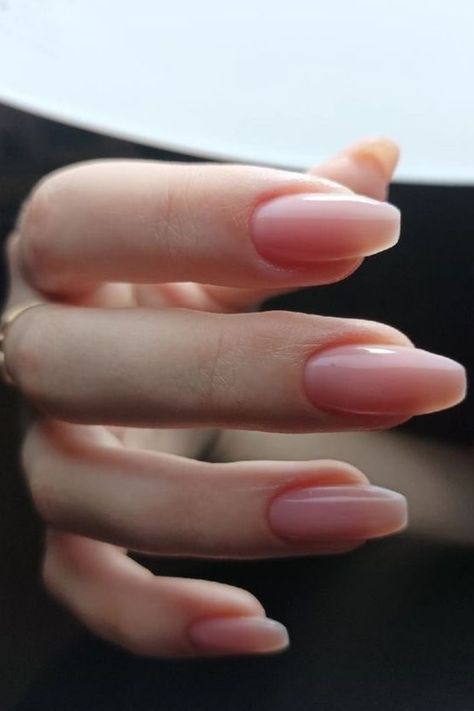 Natural Nail Colors: The Best Nude Nail Polishes To Wear Every Season Trends Nails, Manikur Kuku, Subtle Nails, Casual Nails, Pretty Gel Nails, Soft Nails, Ballerina Nails, Nails 2020, Cat Kuku