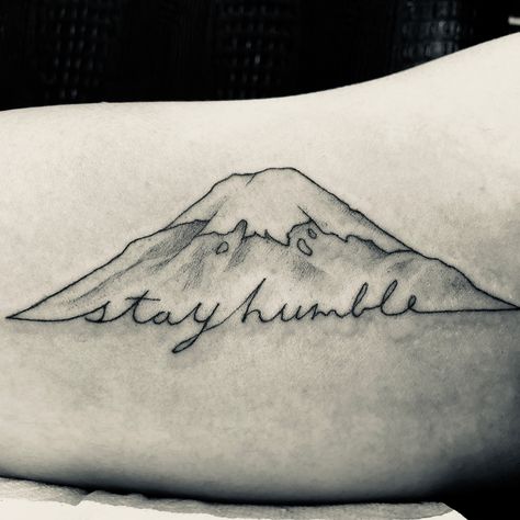 mountain tattoo stay humble fuji mountain Fuji Mountain Tattoo, Mount Fuji Tattoo, Mt Fuji Tattoo, Humble Tattoo, Japanese Irezumi, Triathlon Tattoo, Matching Tats, Fuji Mountain, Mont Fuji