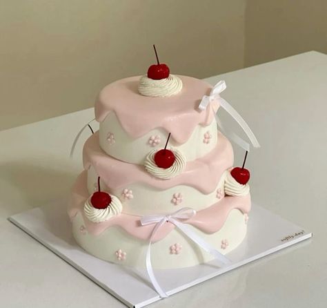 Two Tier Pink Cake, Delicate Cakes, Cake 2 Tier, Small Birthday Cakes, Vintage Birthday Cakes, Mini Torte, 2 Tier Cake, Funny Birthday Cakes, Mini Cakes Birthday