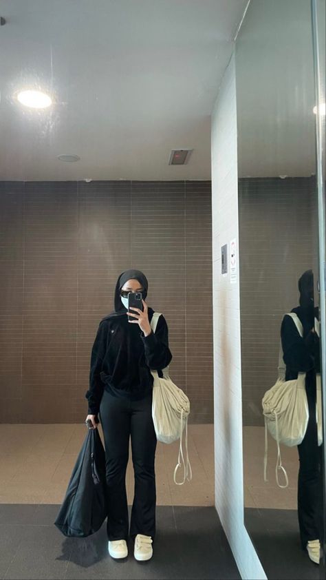 Strict Parents Gym Outfit, Outfit Ngegym, Hijabi Gym Fits, Hijabi Gym Aesthetic, Muslim Workout Outfit, Gym Outfit Modest, Hijab Running Outfit, Muslim Gym Outfit, Hijabi Gym Outfits