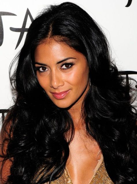 Nicole Scherzinger Olive Skin Tone Hair Color, Nicole Scherzinger Hair, Olive Skin Makeup, Medium Olive Skin, Nubian Princess, Marquee Nightclub, Deep Girl, Olive Complexion, Olive Hair