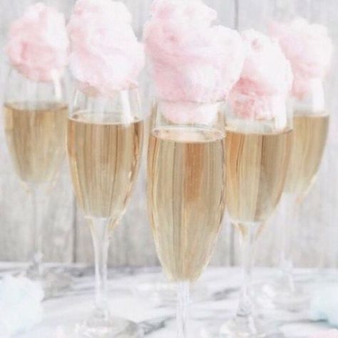 Candyfloss Cocktail, Cocktails Birthday, Outdoor Summer Party, 21st Birthday Ideas, Guys 21st Birthday, Cotton Candy Champagne, 21st Birthday Girl, Blush Wedding Decor, Whimsical Birthday