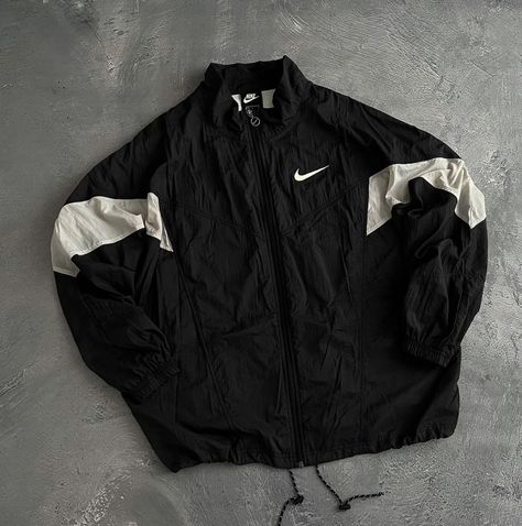 Nike Windbreaker Outfit, Sporty Outfits Men, Windbreaker Outfit, Vintage Nike Jacket, Nike Windbreaker Jacket, Windbreaker Jacket Mens, Black And White Jacket, Future Clothes, Guys Clothing Styles