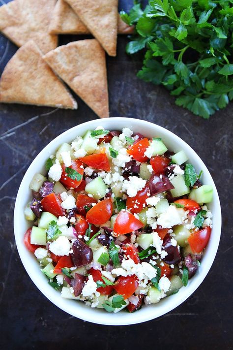 Greek Salsa Recipe, Health Salad Recipes, Greek Salsa, Traditional Greek Salad, Cucumber Onion, Greek Appetizers, Parmesan Recipes, Inexpensive Meals, Health Ideas