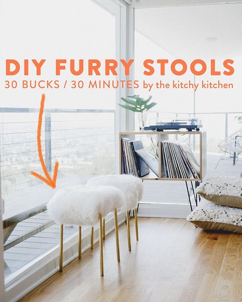 Faux Fur IKEA Hack by the Kitchy Kitchen Diy Seng, Ikea Bank, Ikea Stool, Stool Makeover, Diy Stool, Ikea Furniture Hacks, Fabulous Diy, Furniture Hacks, Retro Furniture