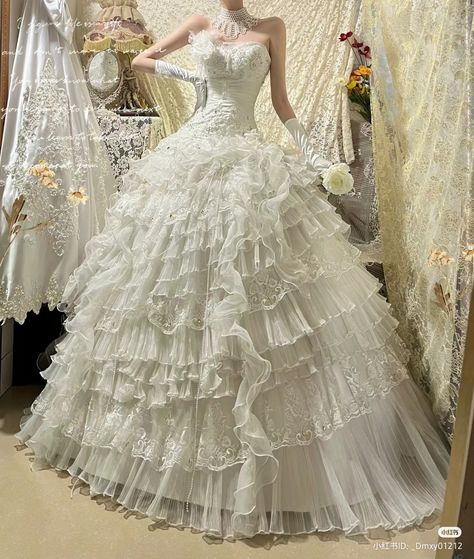 #fashion #vintage #weddingdress #white  #princess White Poofy Dress, White Princess Aesthetic, Princess White Dress, Vintage Princess Dress, Shifting Outfits, Vintage Weddingdress, Poofy Dress, Big Dresses, Dress Name