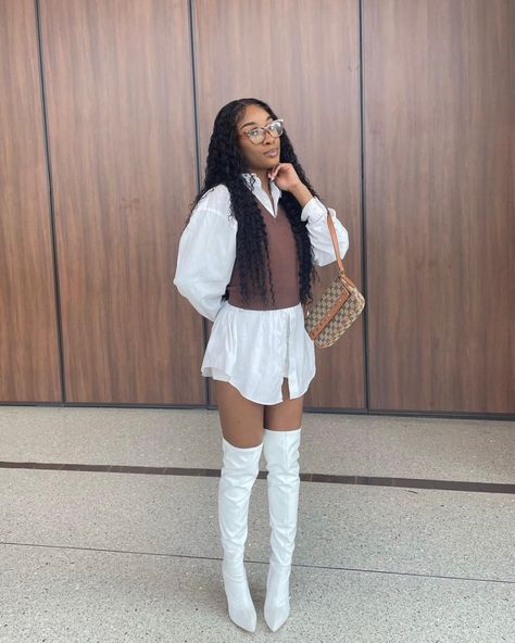 Thigh High White Boots Outfit, White High Boots Outfit, White Boots Outfit Black Women, White Thigh High Boots Outfit, Knee High Boots Outfit Black Women, Thigh Boots Outfit Night Out, Boots Outfit Black Women, Black Knee High Boots Outfit, Baddie Outfits Summer