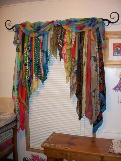 Unusual Curtain Rods, Diy Beaded Curtain How To Make, Scarf Curtain Ideas, Diy Beaded Curtain, Diy Window Valance Ideas, Diy Hippie Decor, Boho Decor Diy Cheap, Diy Window Valance, Scarf Curtains