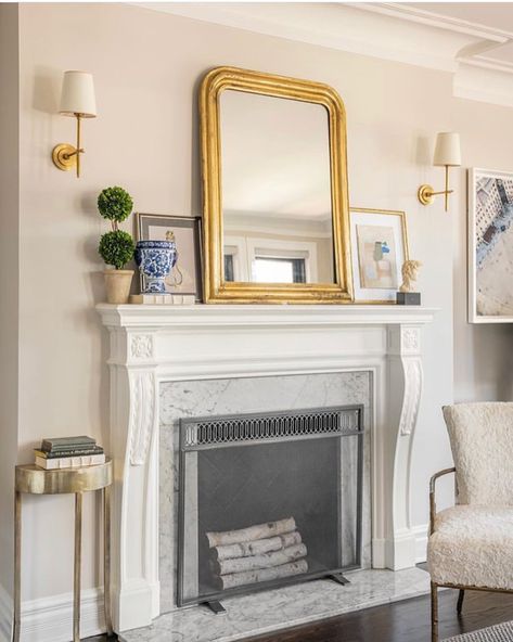 KERRY HAYS on Instagram: “gorgeous space by @kimscodrointeriors featuring one of my mixed media pieces there to the right of the mirror. I will always be grateful to…” Fireplace With Sconces, Fireplace Sconces, Country Light Fixtures, Gold Wall Sconces, Wall Lamps Living Room, Chicago Design, Crystal Wall Sconces, Bathroom Sconces, Gold Wall