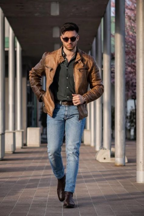 Chelsea boots outfit ideas for men Suede Chelsea Boots Men Outfit, Dark Green And Light Blue, Brown Chelsea Boots Outfit, Chelsea Boots With Jeans, Tan Suede Chelsea Boots, Cowboy Outfit For Men, Brown Boots Fashion, Boots Outfit Ideas, Chelsea Boots Men Outfit