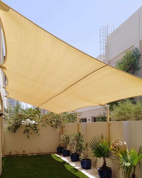 Sun Shade Sail Ideas Patio, Shade Sails For Patio Ideas, Canopy Outdoor Backyard Shade, Front Patio Shade Ideas, Shade Sails For Privacy, Outdoor Sun Shades Patio, Sunshade Patio Ideas, Outdoor Sun Shade Ideas, Sun Shade On Deck