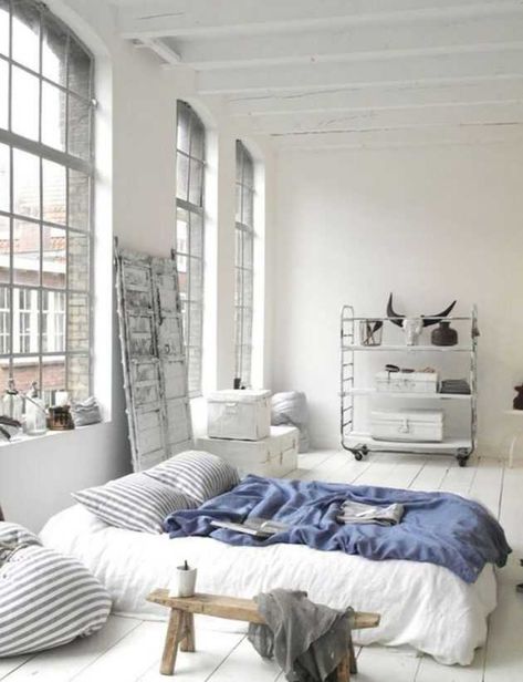 Beds On Floor Ideas, Floor Bedroom Ideas, Scandinavian Design Bedroom, Mattress On Floor, Creative Bedroom, Mattress Bedroom, Floor Bed, Bedroom Decorating, Creative Home Decor