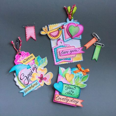 Diy Embellishments Scrapbook, Embellishments For Cards, Badge Design Ideas Diy, Paper Hearts Origami, Embellishments Diy, Scrapbook Embellishments Diy, Diy Embellishments, Decorated Envelopes, Easy Candles