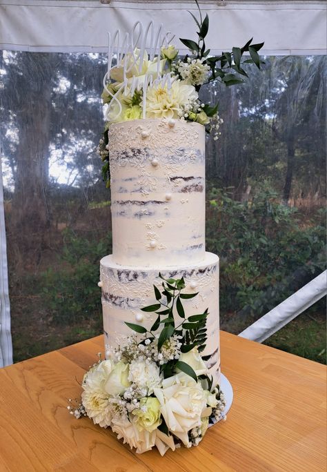 Wedding Cake With Buttercream, Cake With Pearls, 70th Cake, Semi Naked Wedding Cake, Semi Naked Cake, Wedding Cake Pearls, Edible Pearls, Cake With Buttercream