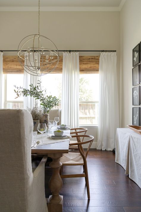 simple fall dining room decor, bamboo drapes, white curtains Woven Wood Shades, Window Treatments Living Room, Thanksgiving Tablescape, Bamboo Shades, Curtains Living, Closet Makeover, Wood Shades, The Dining Room, Diy Blog