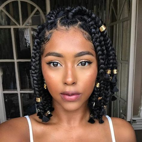 10 braided looks you can totally pull off if your hair is short  #Beauty #Hair #braids #hairstyle #shorthair Cabello Afro Natural, Bob Braids Hairstyles, Medium Box Braids, Short Box Braids Hairstyles, Big Box Braids, Blonde Box Braids, Short Box Braids, Fesyen Rambut, Short Braids