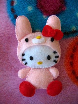 Hello Kitty Bunny, Felt Tutorial, Nursery Crafts, Felt Keychain, Hello Kitty Crafts, Charmmy Kitty, Felt Creations, Felt Bunny, Felt Craft