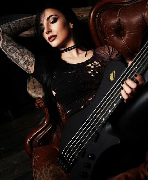 Alice Lane ✨🖤 Infected Rain @overloadguitars #ir #infectedrain #moldova #usa #italy #lenascissorhands #metal #music Infected Rain, Chat Up Line, Alice Lane, Guitar Girl, Rock Chic, Metal Music, Heavy Metal, Musician, Guitar