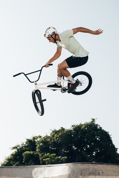 Bike Hacks, Bmx Racing, Downhill Mountain Biking, Ride Bicycle, Cycle Ride, Bmx Bicycle, Bmx Freestyle, Cycling Race, Bmx Bike