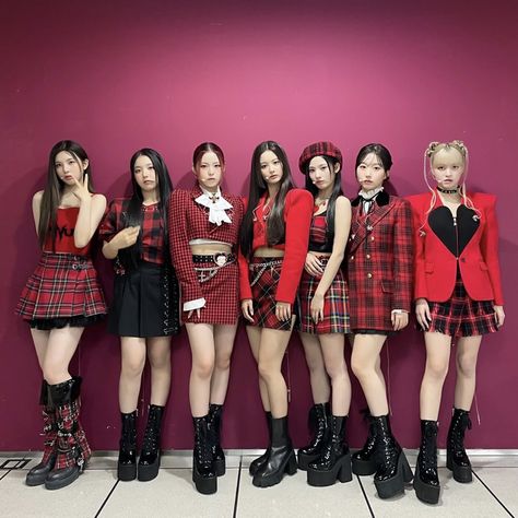 nmixx Girl Group Costume, Female Inspiration, Group Costumes, Performance Outfit, Kpop Outfits, Stage Outfits, Kpop Fashion, Kpop Girl Groups, Aesthetic Clothes