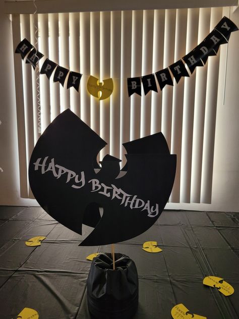 Wu Tang Clan, Wu Tang, 10th Birthday, Halloween Disfraces, Birthday Party Ideas, Theme Party, Wedding Shower, Lei, Party Themes