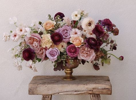 Lavender and burgundy centerpiece Lavender Burgandy Wedding, Burgundy Lavender Wedding, Burgundy Pink Flower Arrangement, Plum Floral Arrangements, Maroon And Lavender Wedding, Lilac And Burgundy, Plum Mauve Wedding, Lavender And Maroon, Plum Flowers Wedding